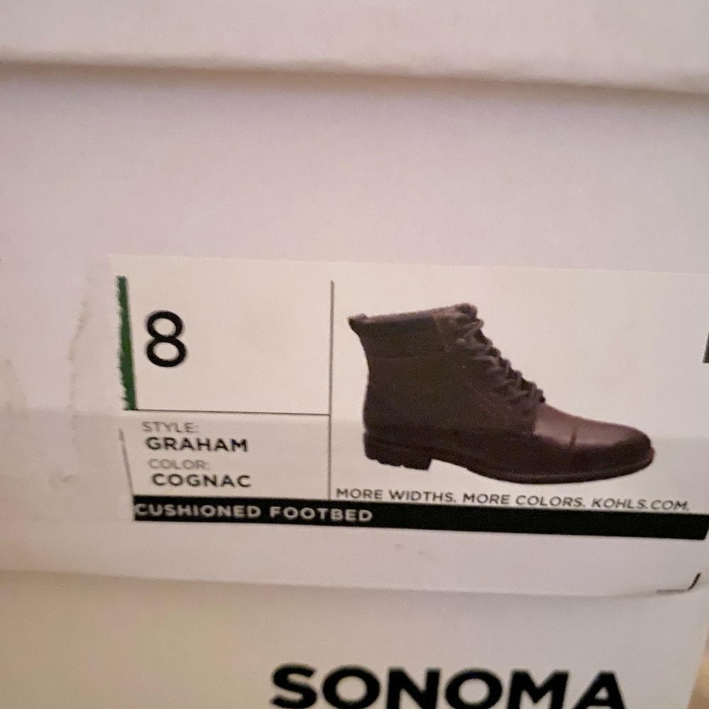 Selling brand new Sonoma men’s boots. Never been worn.